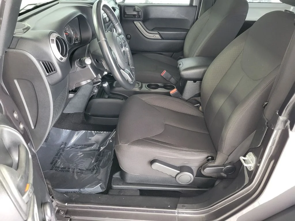Used 2017 Gray Jeep Sport image 9