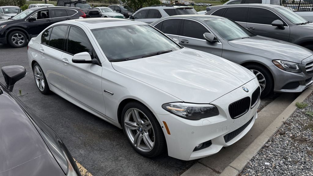 2015 BMW 5 Series's photo
