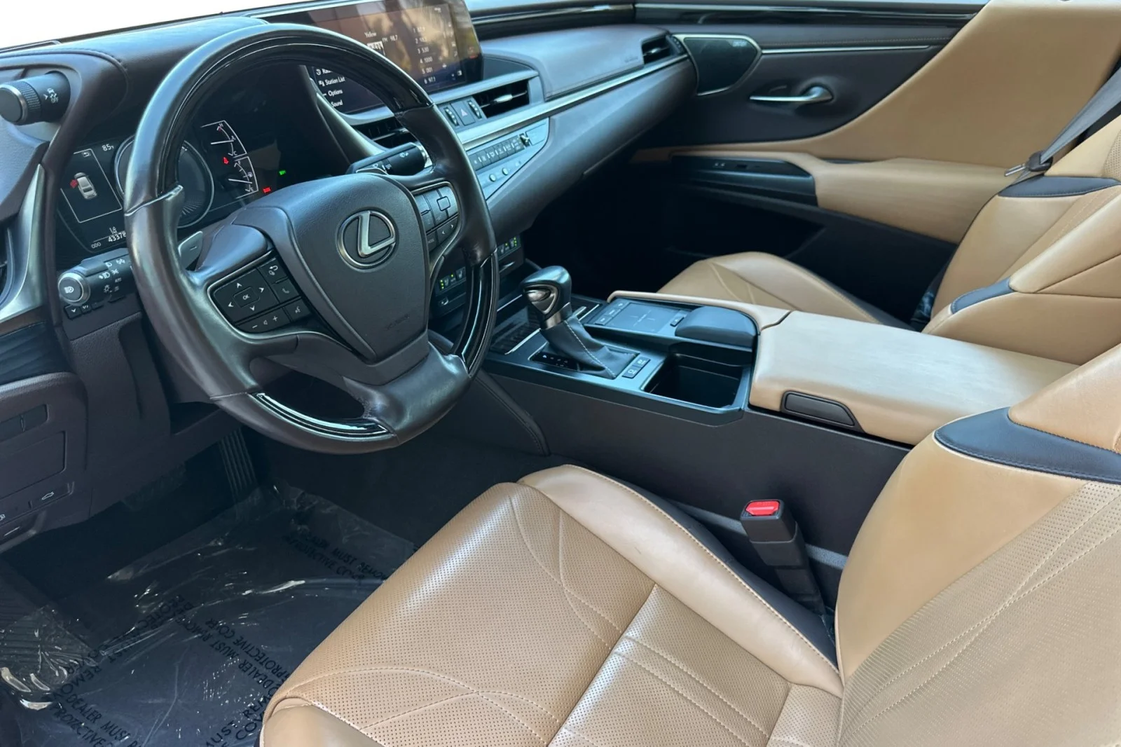 Used 2019 WHITE Lexus ES 300h image 4