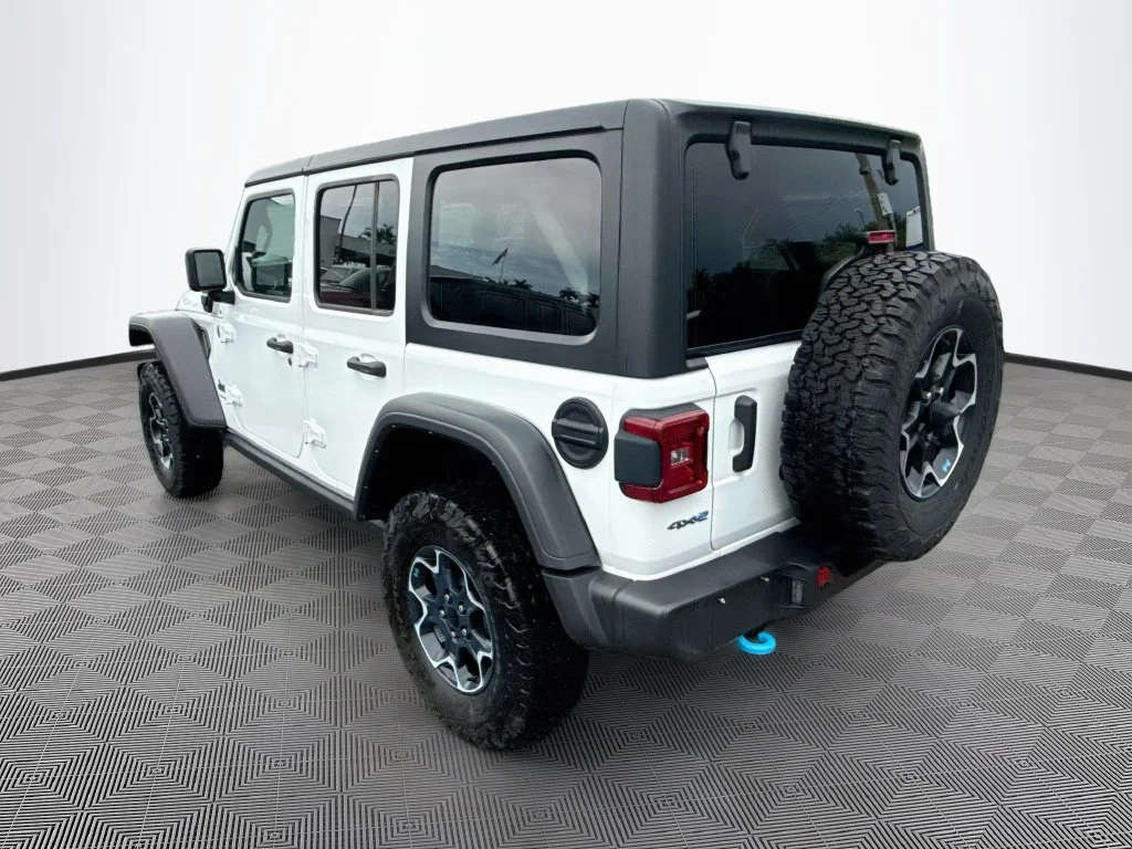 Used 2023 White Jeep Rubicon 4xe image 8