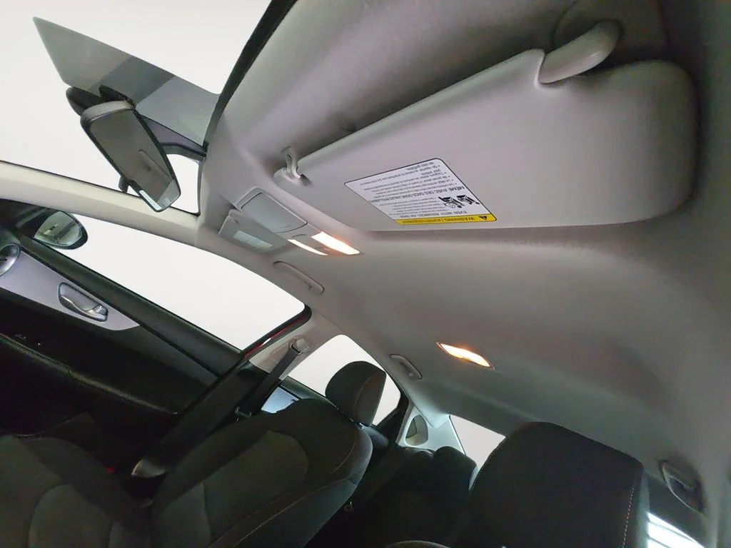 Used 2024 Red Kia LXS image 12