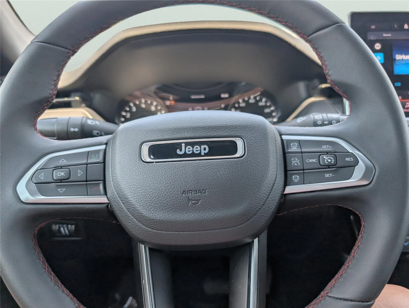Used 2025 Bright White Clearcoat Jeep Trailhawk image 21