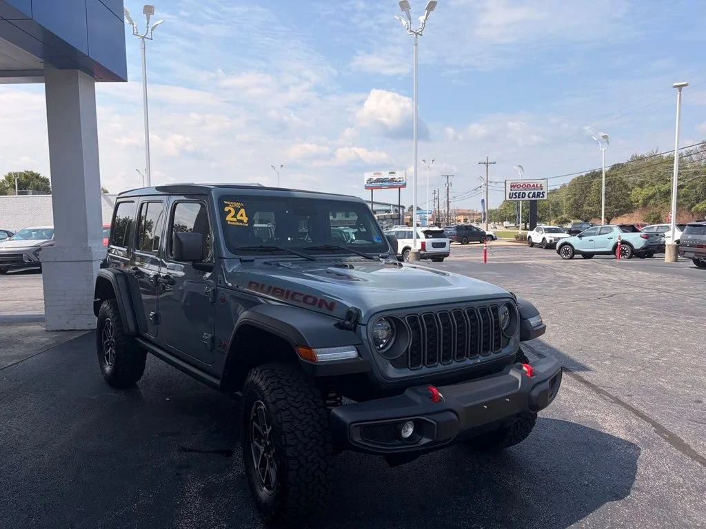 Used 2024  Jeep Rubicon image 3