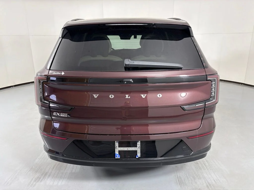 Used 2025 Red Volvo Twin Motor electric Plus image 7