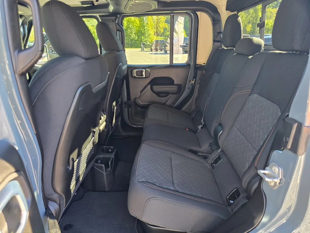 New 2026 Gray Jeep Mojave image 10