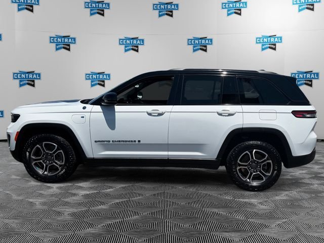 Used 2022 White Jeep Trailhawk 4xe image 3