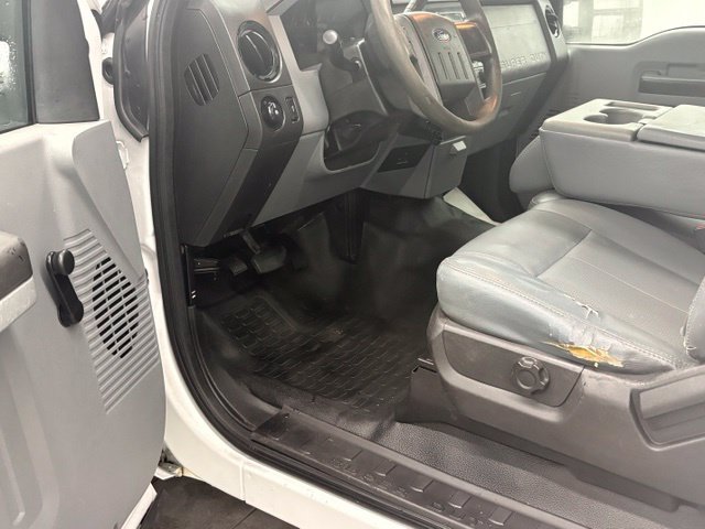 Used 2011 White Ford XL image 10