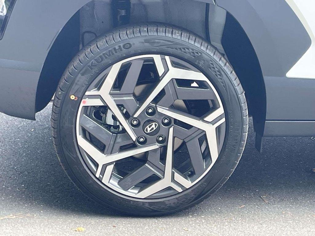 New 2026 White Hyundai SEL Premium AWD image 7