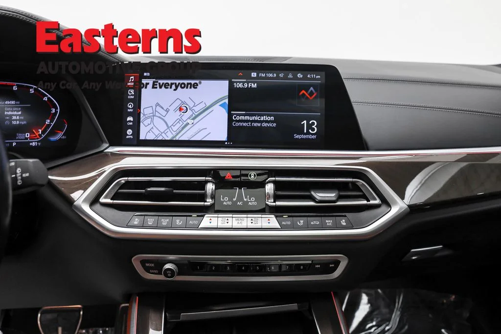 Used 2022 Red BMW M50i image 12