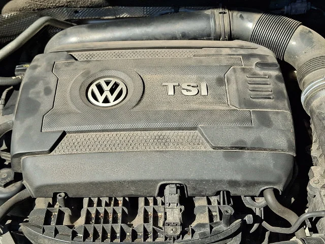 Used 2016 Silver Volkswagen 2.0T GLI SE image 31