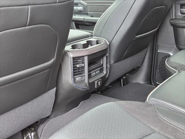 New 2026 Diamond Black Crystal Pearl-Coat Exterior Paint RAM Laramie image 23