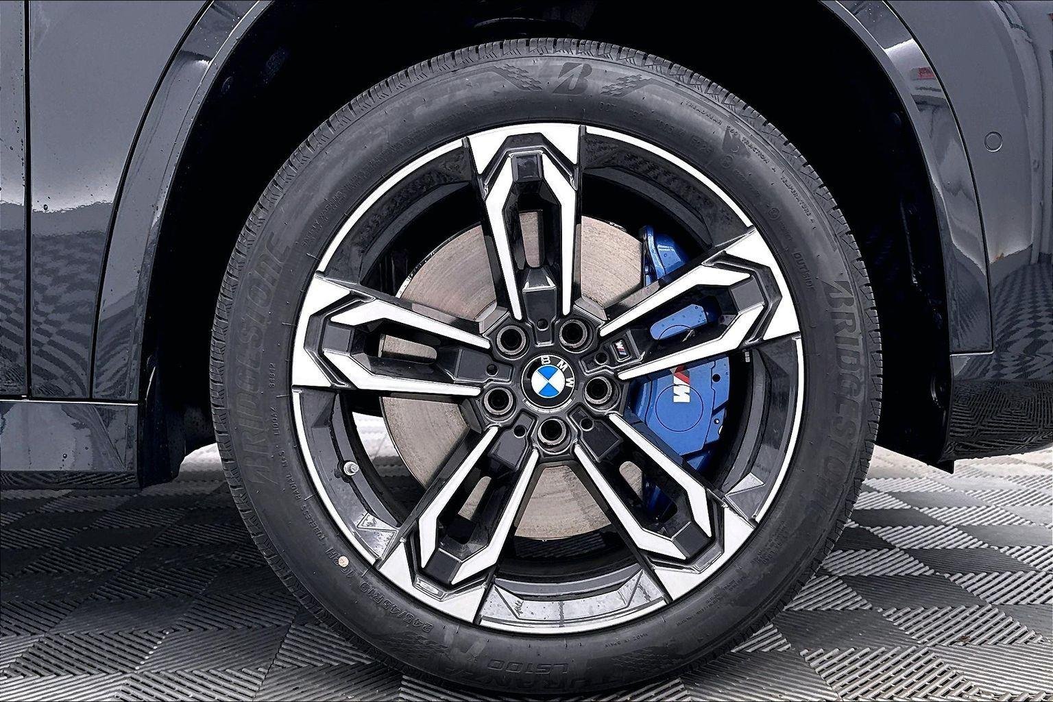 New 2026 Black Sapphire Metallic BMW M35i image 37