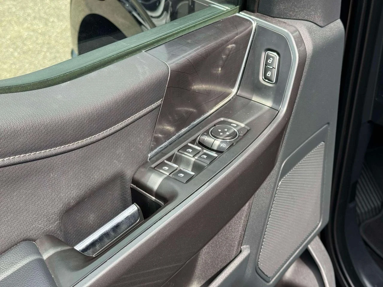 Used 2022 Agate Black Metallic Ford XLT image 20