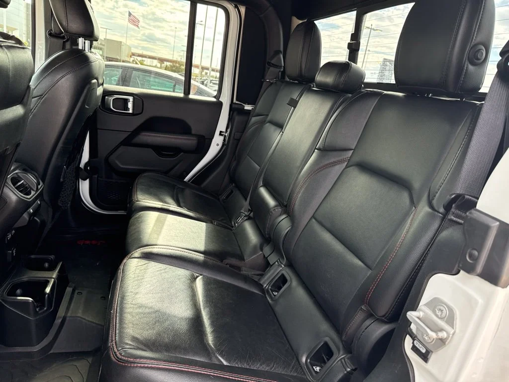 Used 2021 White Jeep Rubicon image 11