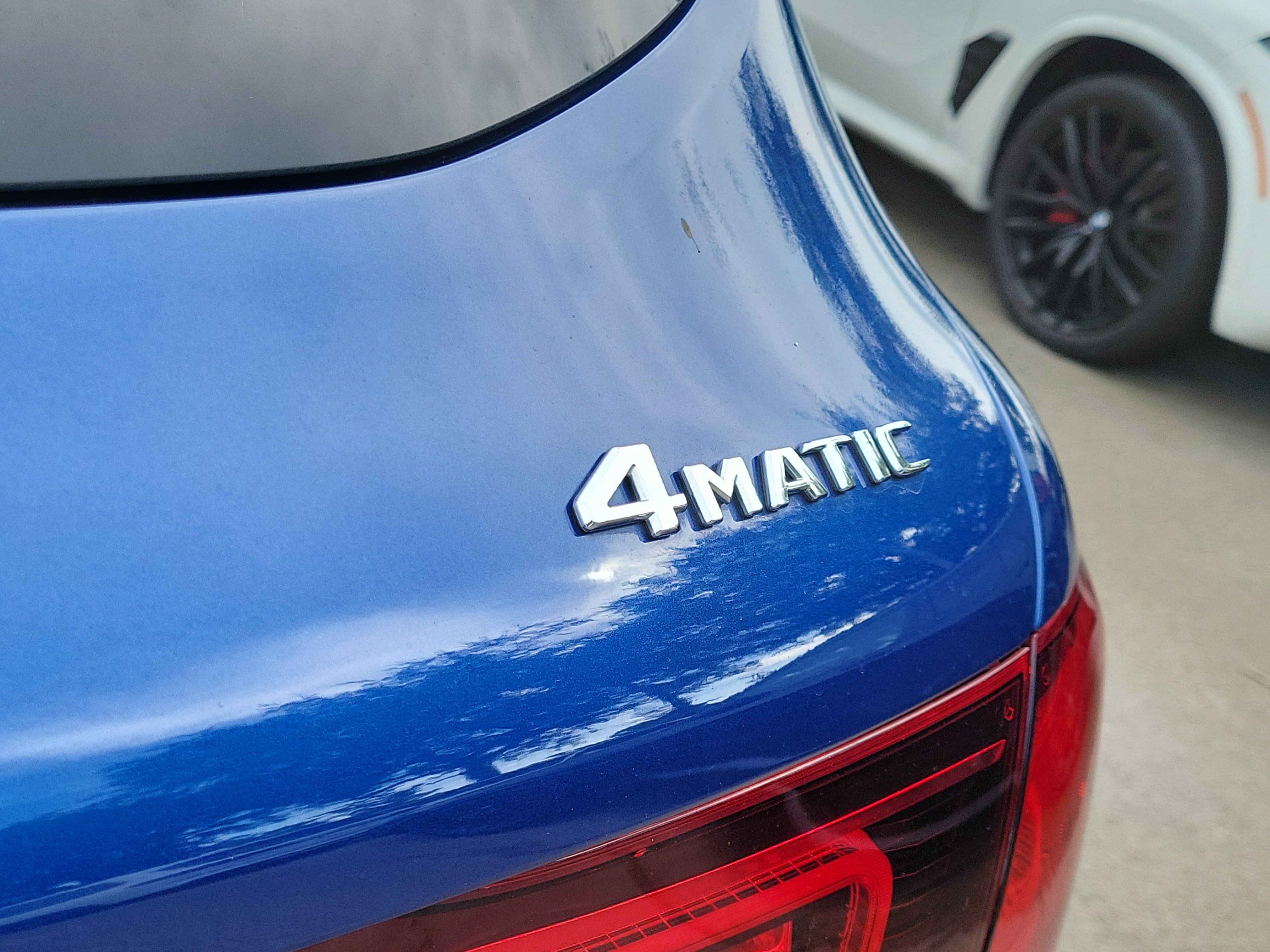 Used 2022 Starling Blue Metallic Mercedes-Benz GLC 300 image 6