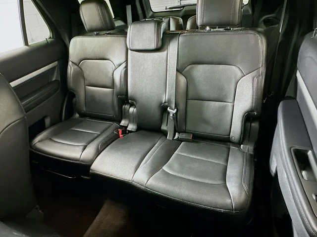 Pre-Owned 2017 Ford Explorer XLT