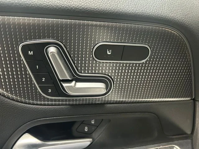 Used 2021 Polar White Mercedes-Benz GLA 250 image 10