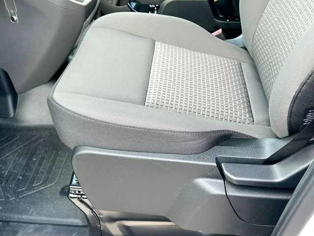 New 2025 Oxford White Ford Base image 13