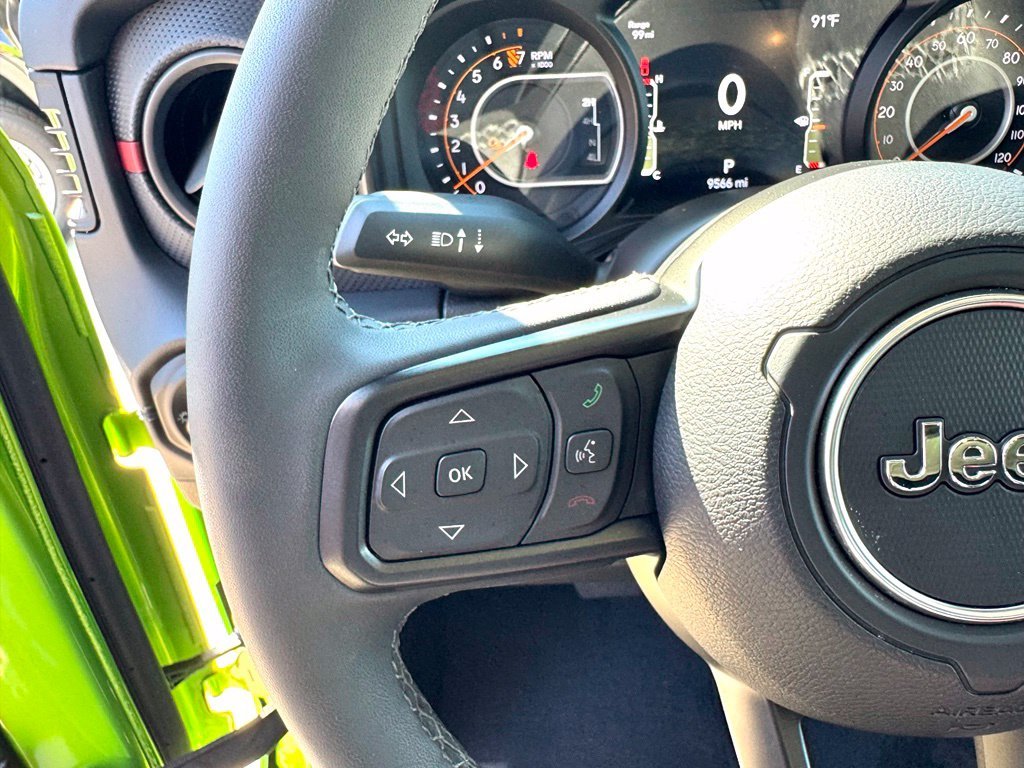 Used 2025 Green Jeep Rubicon image 31
