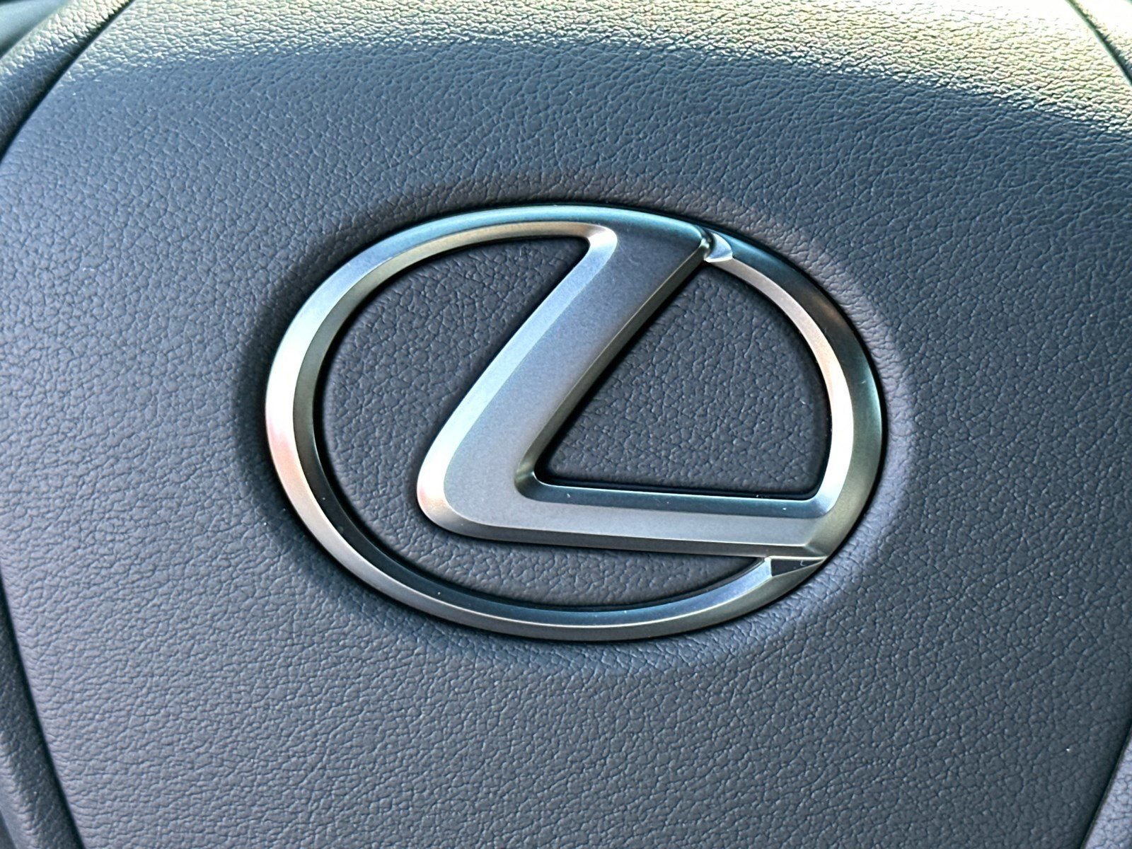 Used 2025 Red Lexus 350 image 25