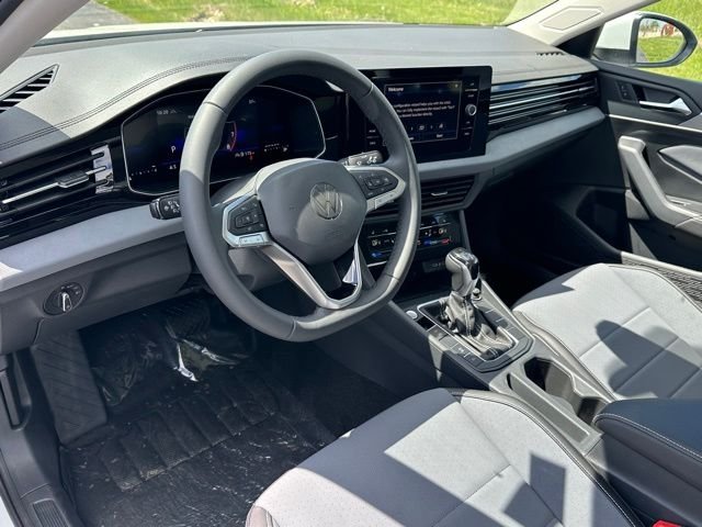 New 2026 Opal White Pearl Volkswagen 1.5T SE image 32