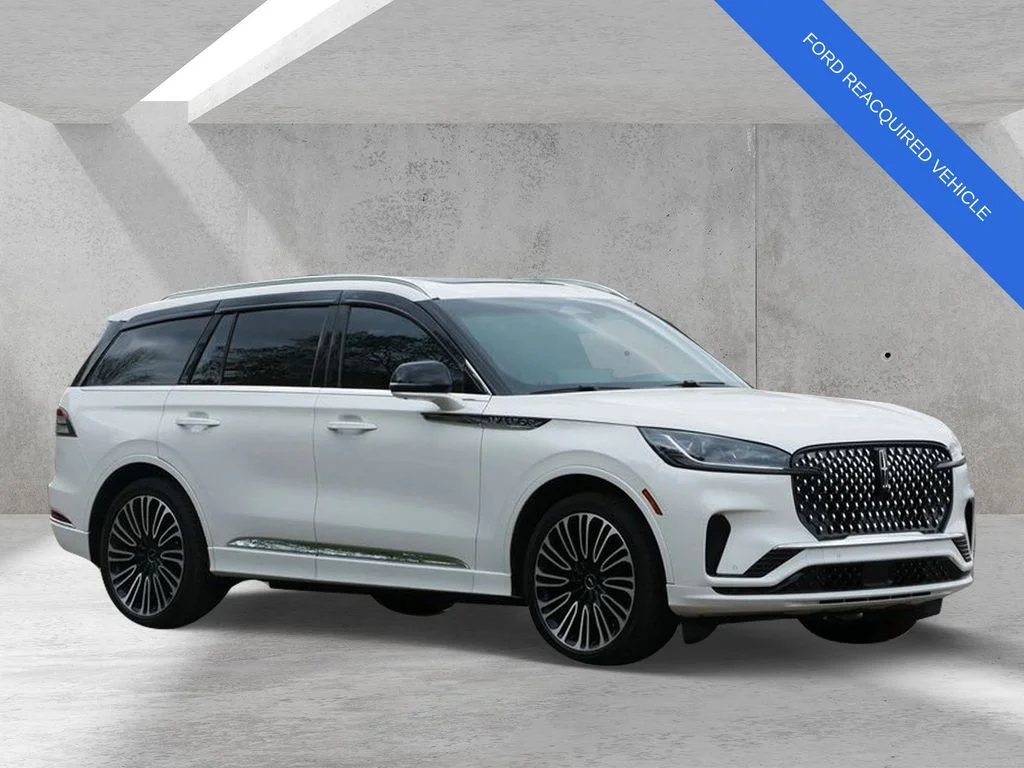 2025 Lincoln Aviator Black Label AWD's photo