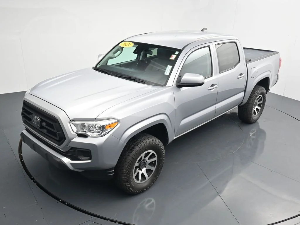 Used 2021 Silver Toyota SR image 20