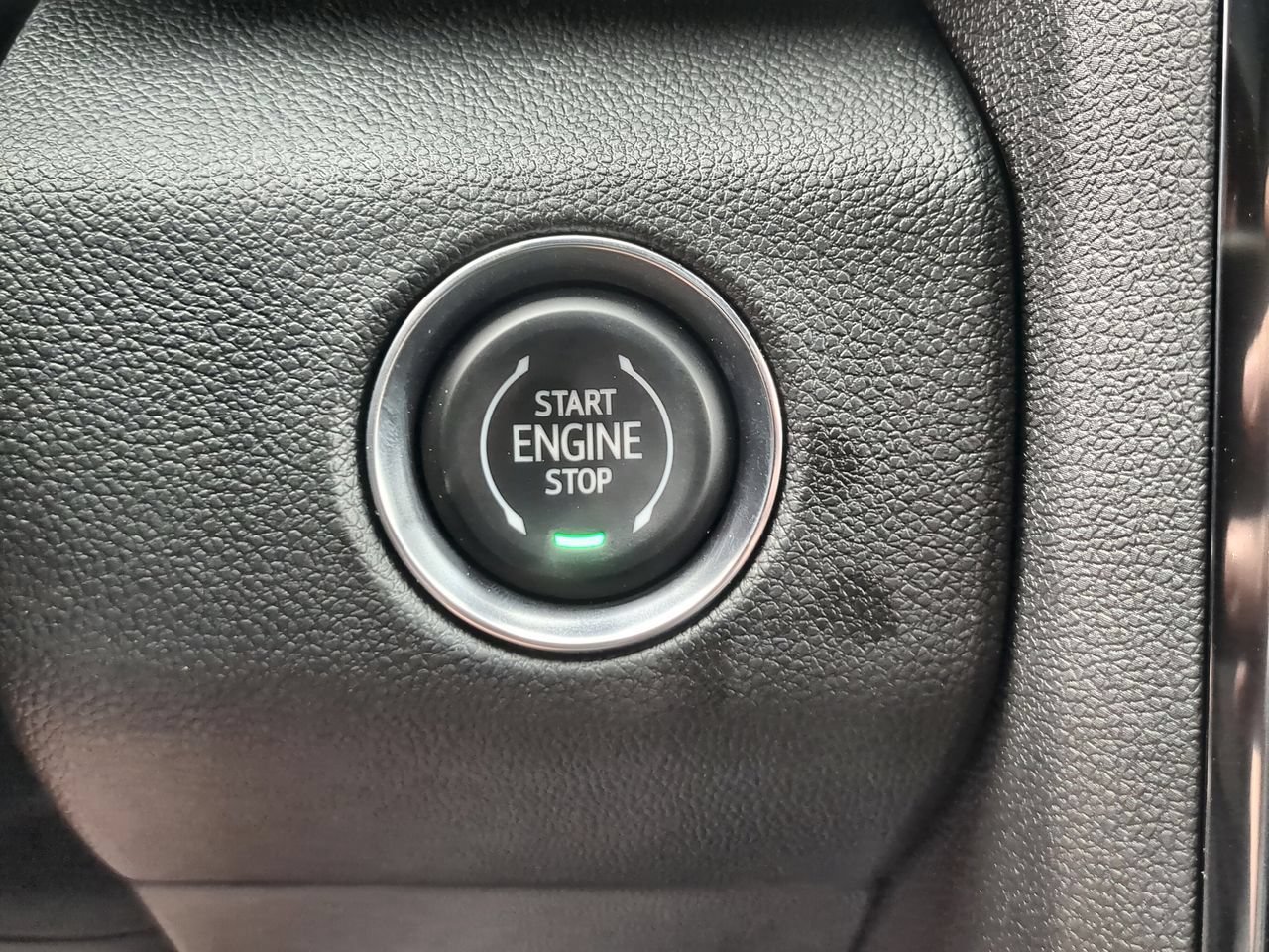 New 2026 Summit White GMC AT4 image 17