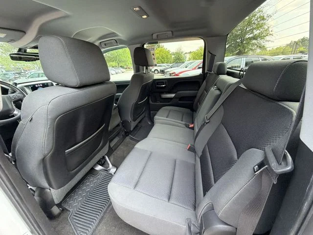 Used 2015 White Chevrolet LT image 24