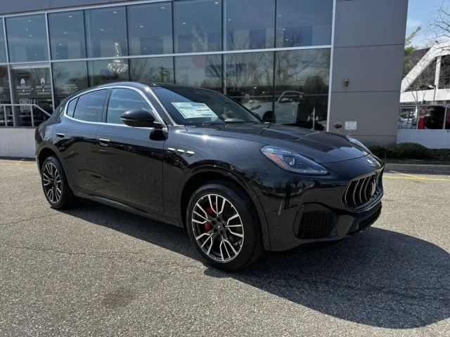 New 2025 Nero Tempesta Metallic Maserati Premium SPORT image 12