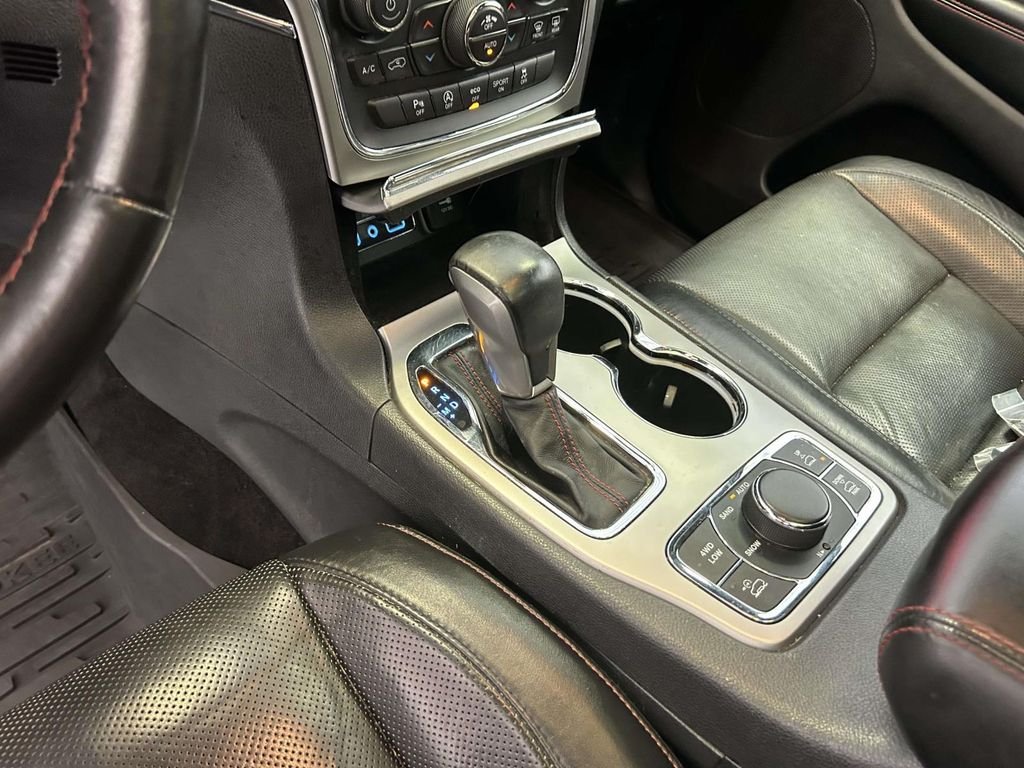 Used 2018 White Jeep Trailhawk image 24