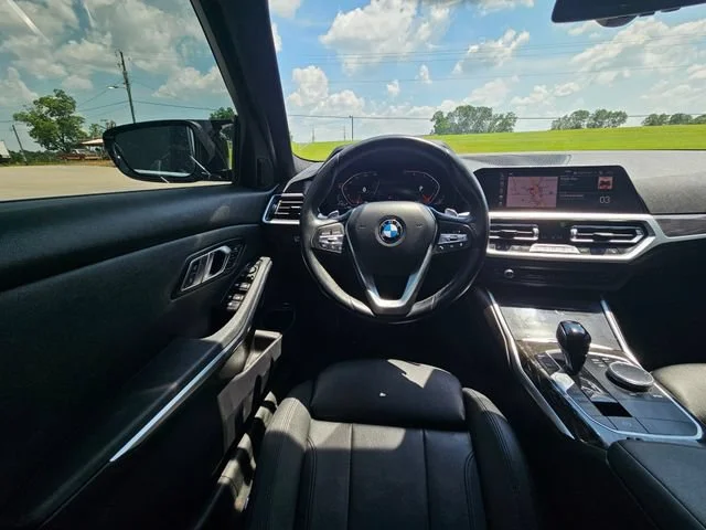 Used 2019 Black BMW 330i image 13