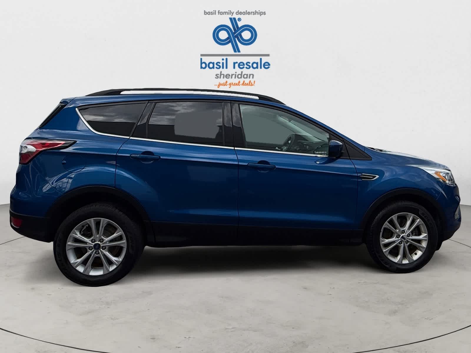 Used 2017 Lightning Blue Ford SE image 9