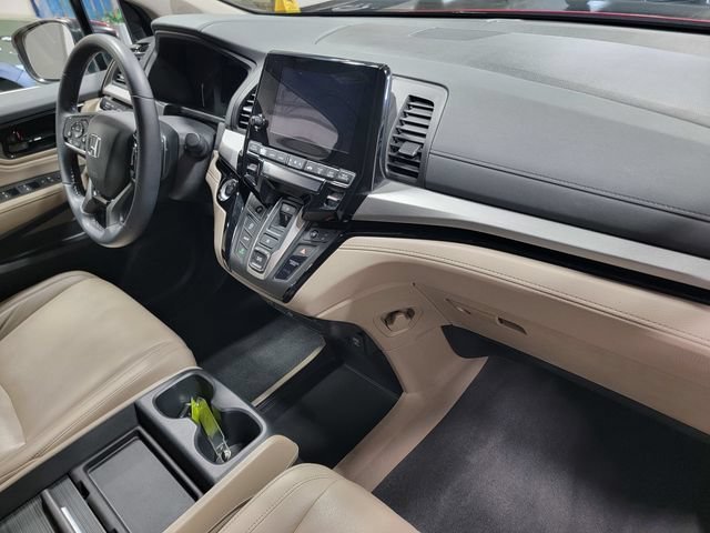 Used 2022 Red Honda Touring image 16