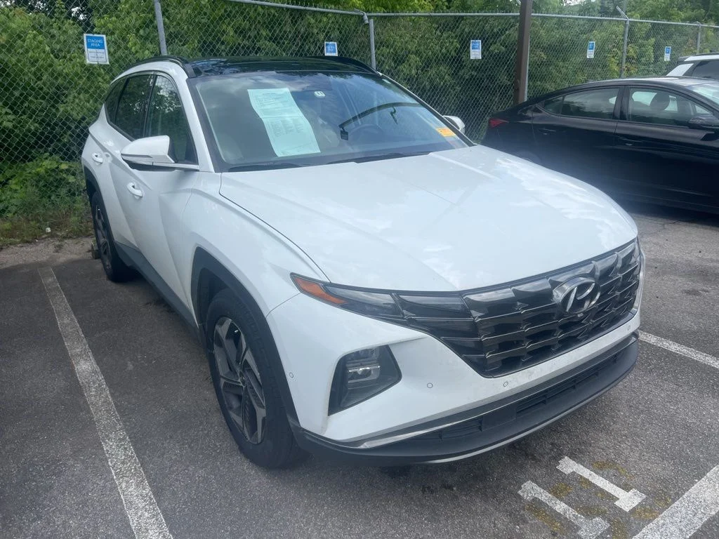 Used 2023 White Hyundai Limited image 2