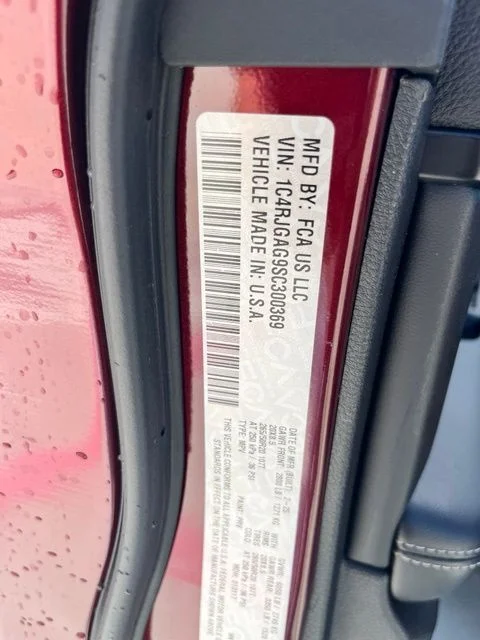Used 2025 Red Jeep Altitude X image 13