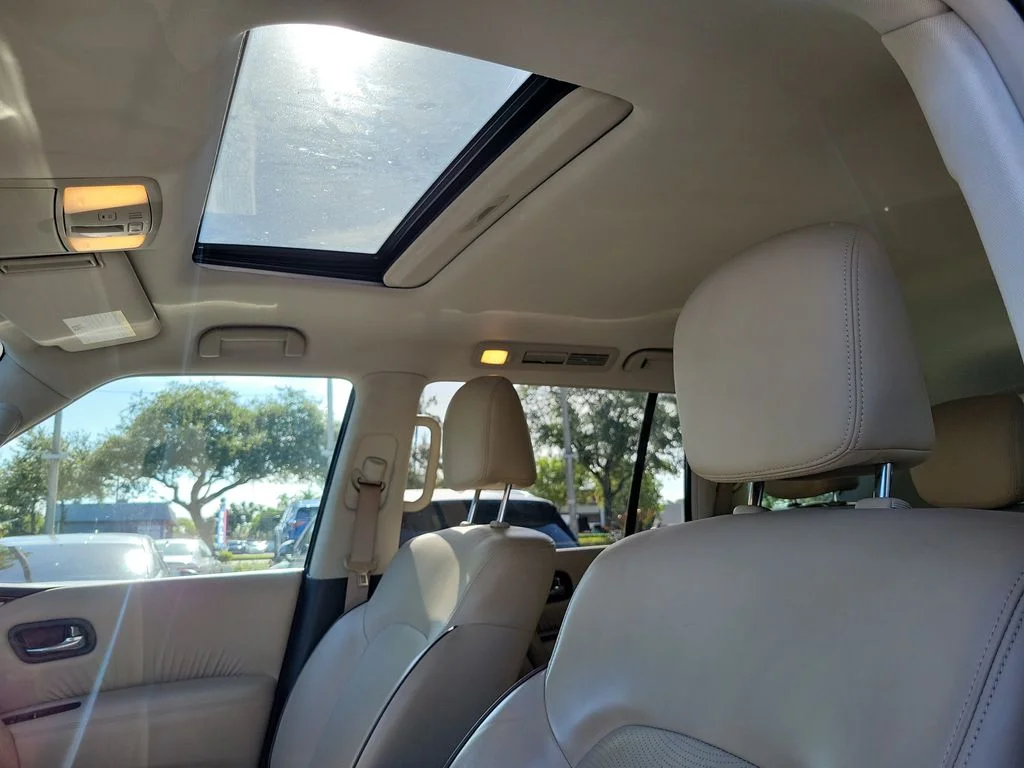 Used 2018 Black Nissan SL image 28
