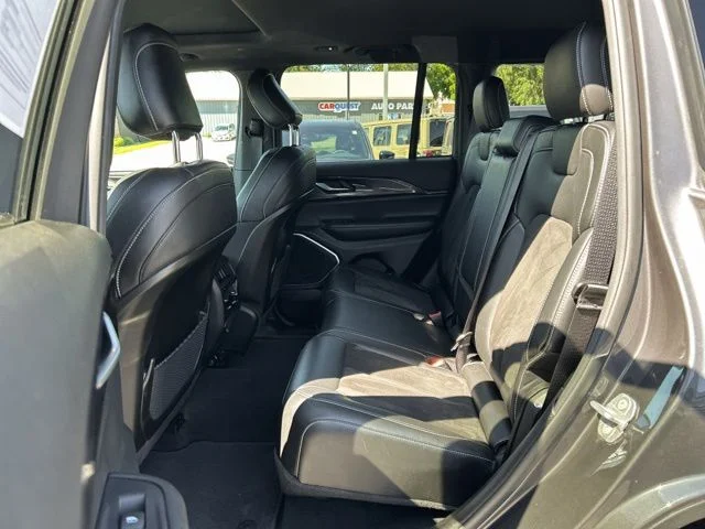 Used 2022 Gray Jeep Altitude image 16