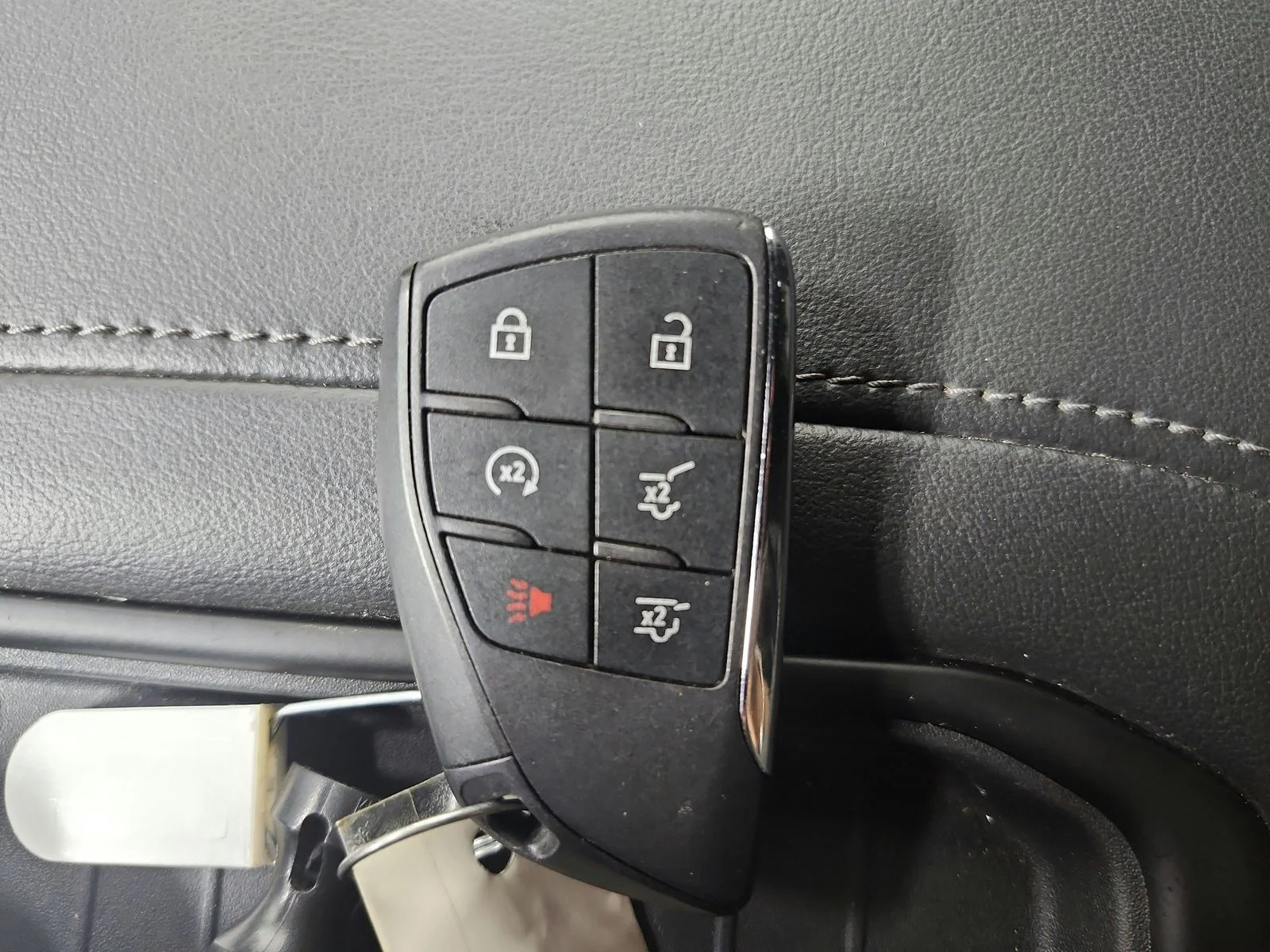 Used 2023 Gray Chevrolet LT image 33
