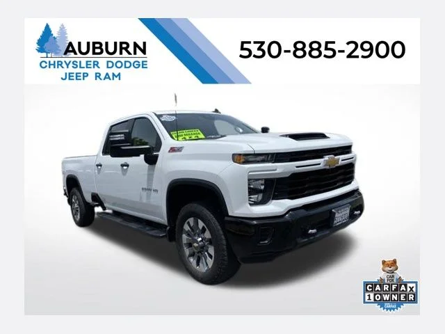 2024 Chevrolet Silverado HD Custom 4WD Crew Cab Standard Box's photo