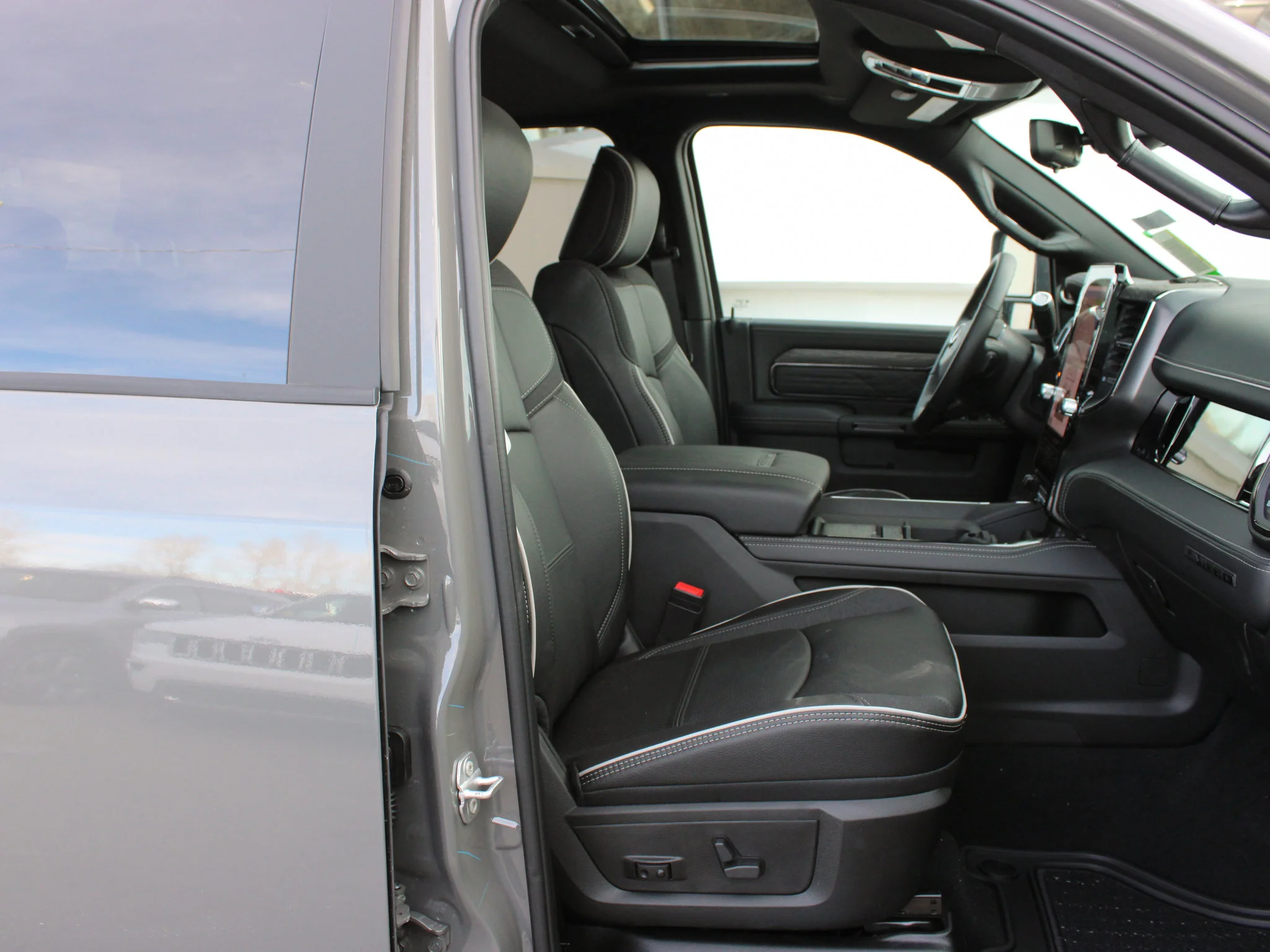 New 2026 Grey RAM Limited* image 12