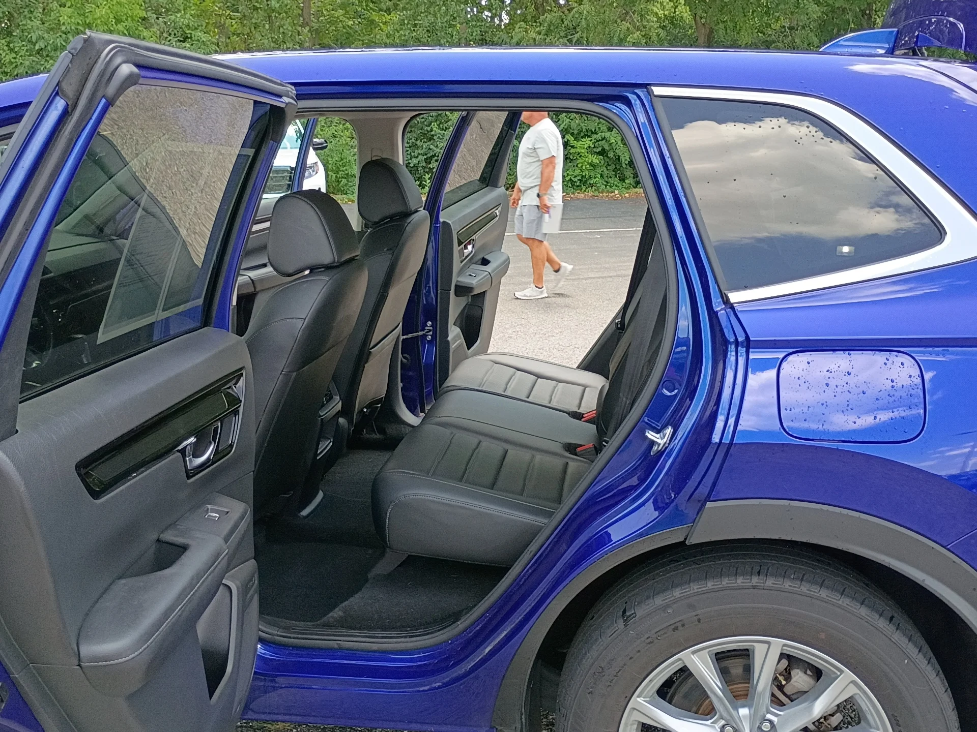 Certified Used 2024 BLUE Honda EX-L image 13