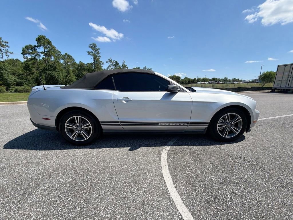 Used 2012  Ford V6 image 3