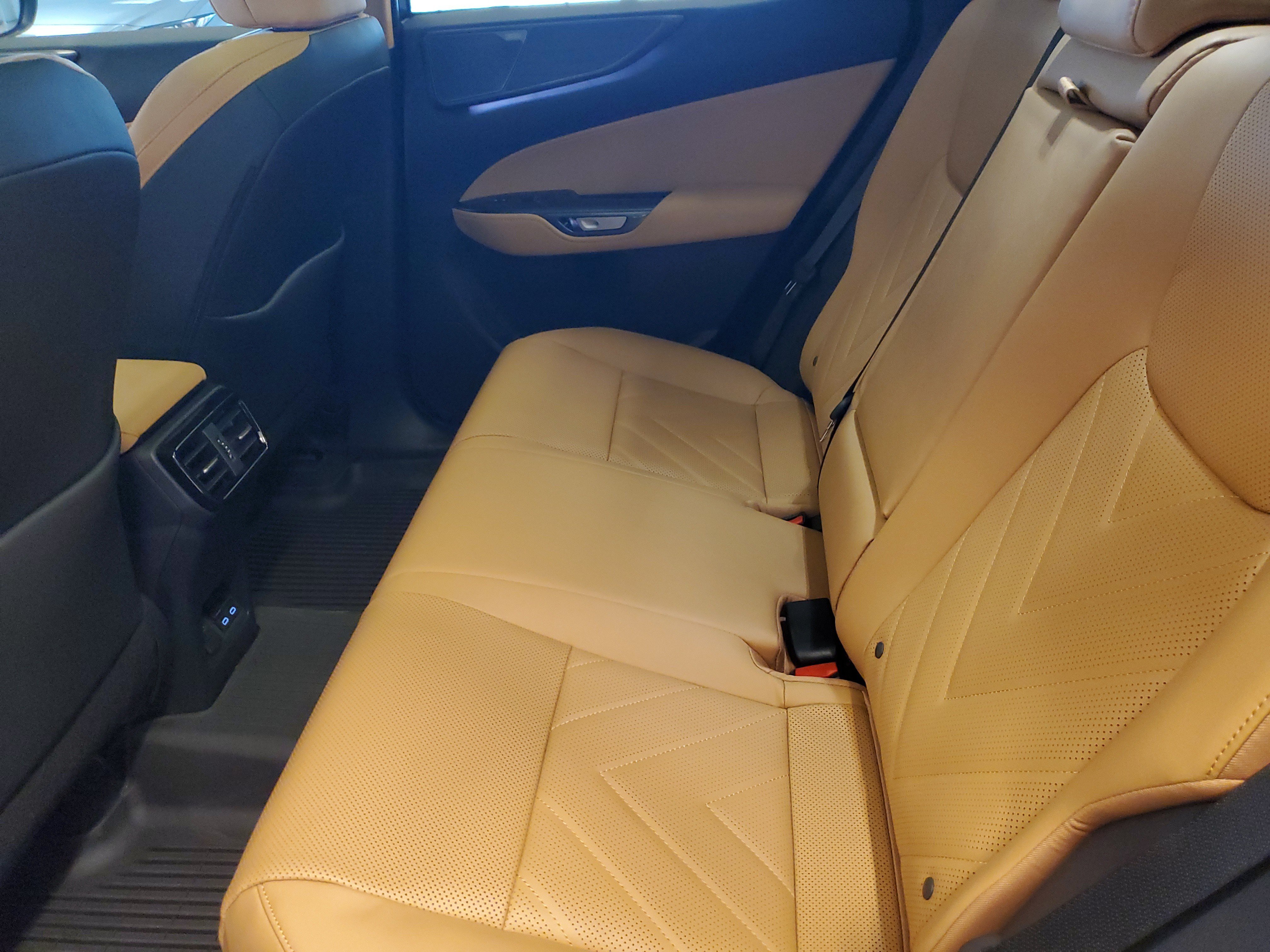 Used 2026 Atomic Silver Lexus NX 350 Luxury image 14