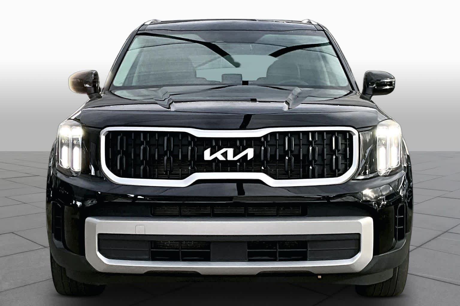 Pre-Owned 2023 Kia Telluride EX
