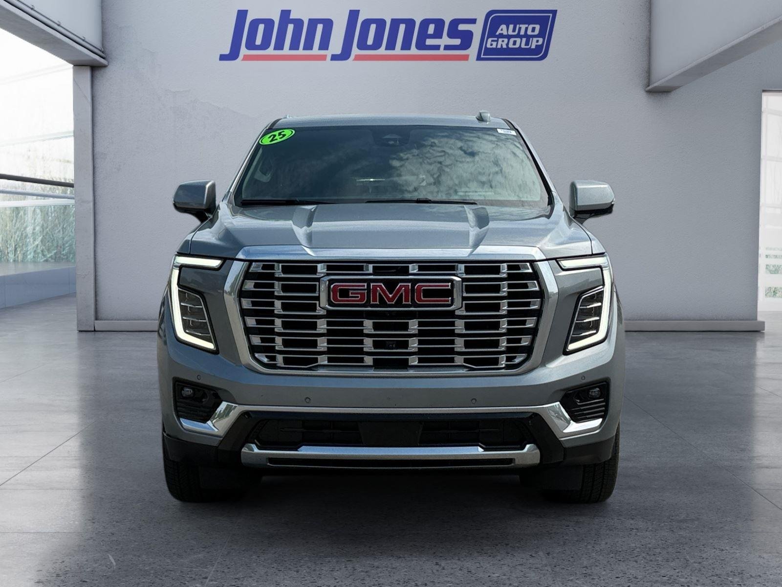 Used 2025 Sterling Metallic GMC Denali image 8