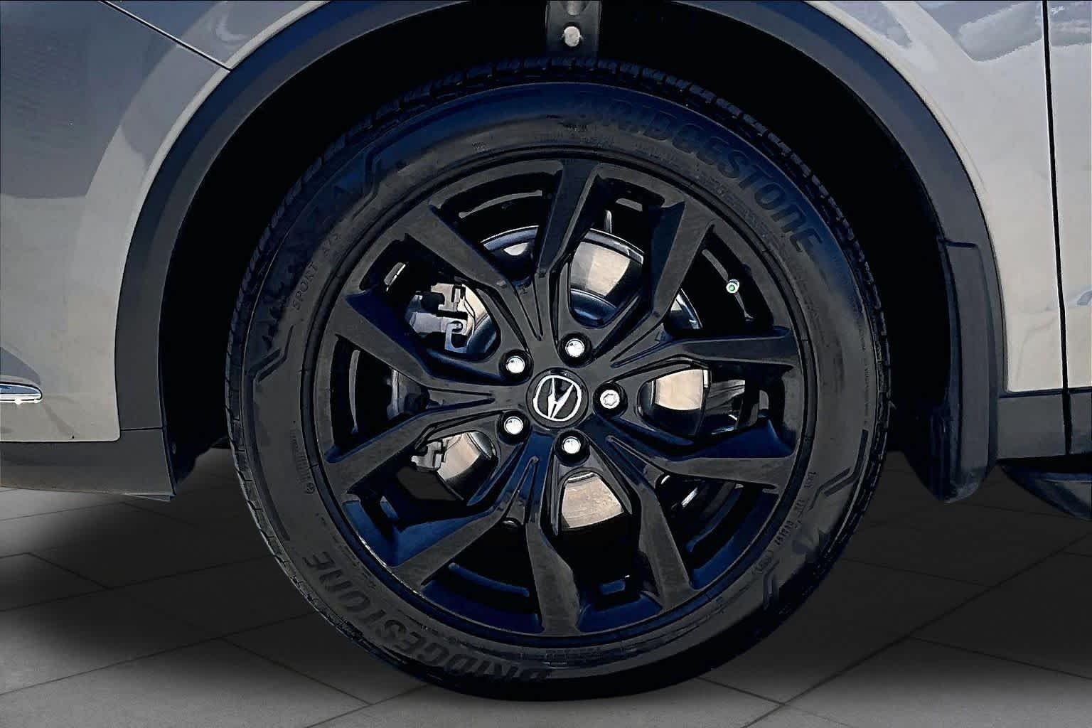 Used 2024 Liquid Carbon Metallic Acura w/Technology Package image 10