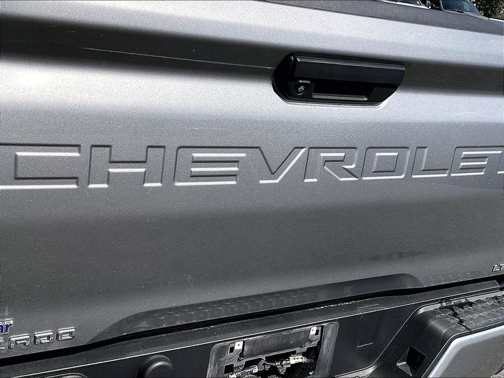 Used 2023 Gray Chevrolet LT image 28