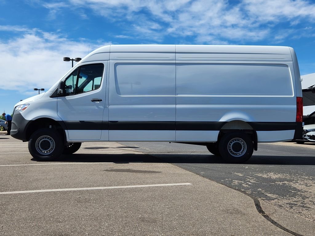 Used 2026 ARCTIC WHITE Mercedes-Benz CARGO image 5