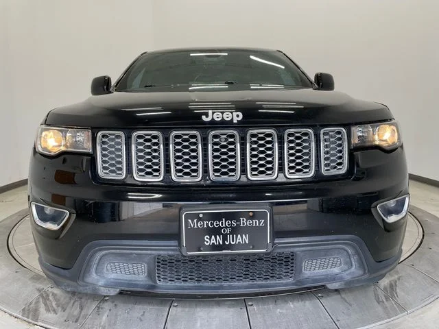 Used 2017 Diamond Black Crystal Pearlcoat Jeep Laredo image 14